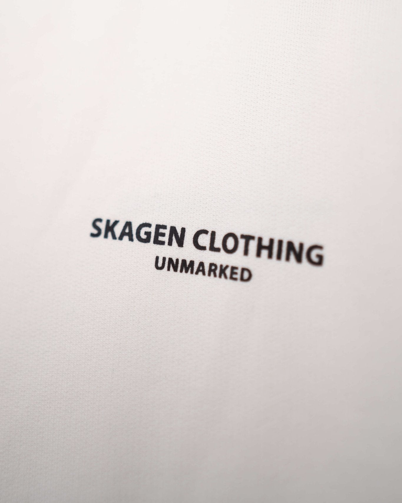 UNMARKED Hoodie White | Skagen - clothing.dk